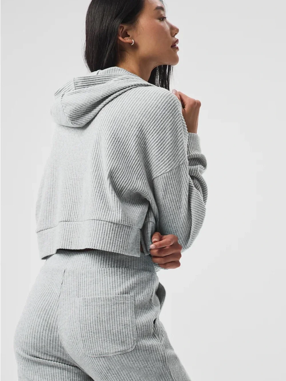 ALO Muse Sweatset in Athletic Heather Grey, size S